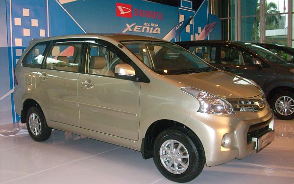 Perbedaan Xenia X Dan R 2013. Ini Dia Perbedaan Tiap Varian All New Xenia : Okezone Otomotif