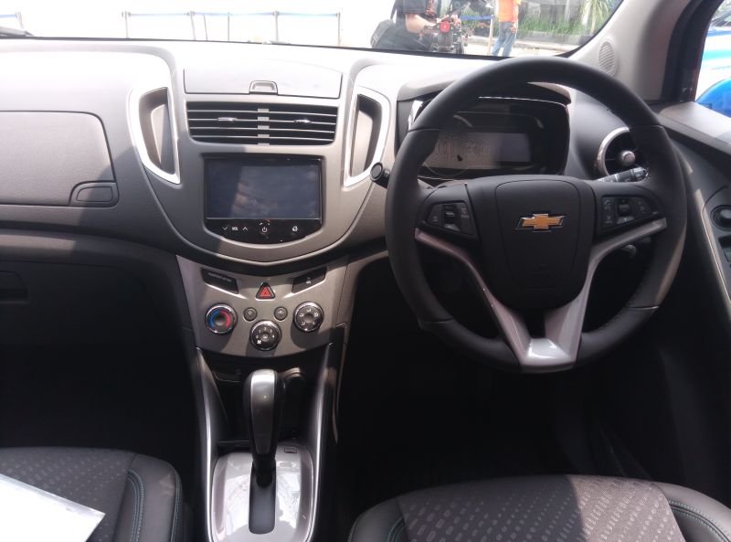 Beda Trax Lt Dan Ltz. Perbedaan Chevrolet Trax Tipe LT dan LTZ : Okezone Otomotif