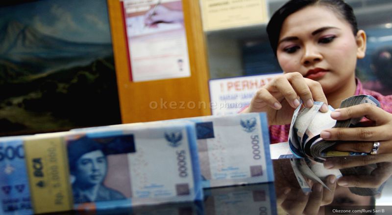 Miniatur Mobil Dari Barang Bekas. INSPIRASI BISNIS: Kaleng Bekas Disulap Jadi Miniatur Mobil