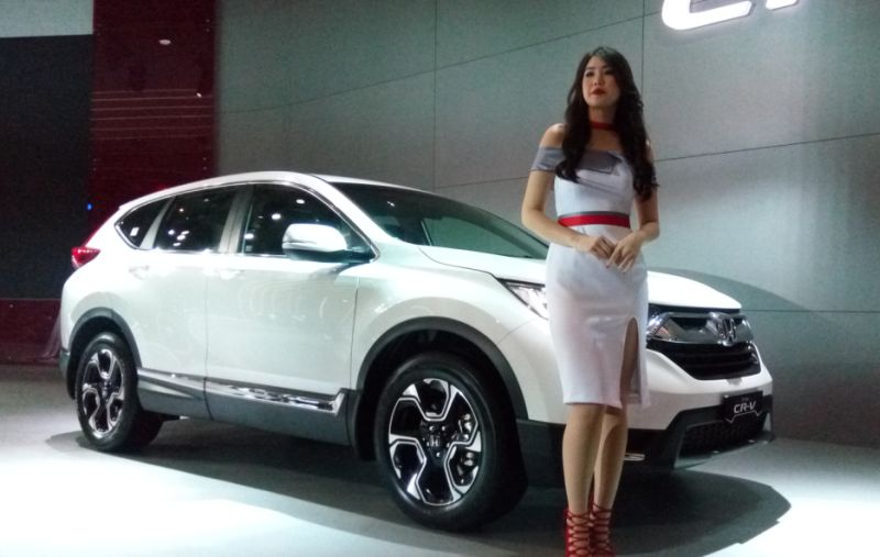 Honda Cr-v Kapasitas Tempat Duduk 7. Honda CR-V Versi 7 Tempat Duduk Hadir di Indonesia : Okezone