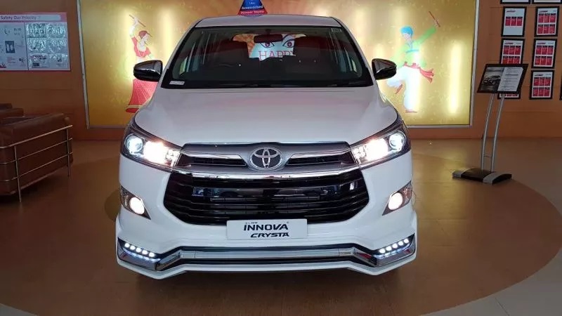 Toyota Kijang Innova Kapasitas Tempat Duduk 8. Toyota Luncurkan Innova 8 Penumpang : Okezone Otomotif