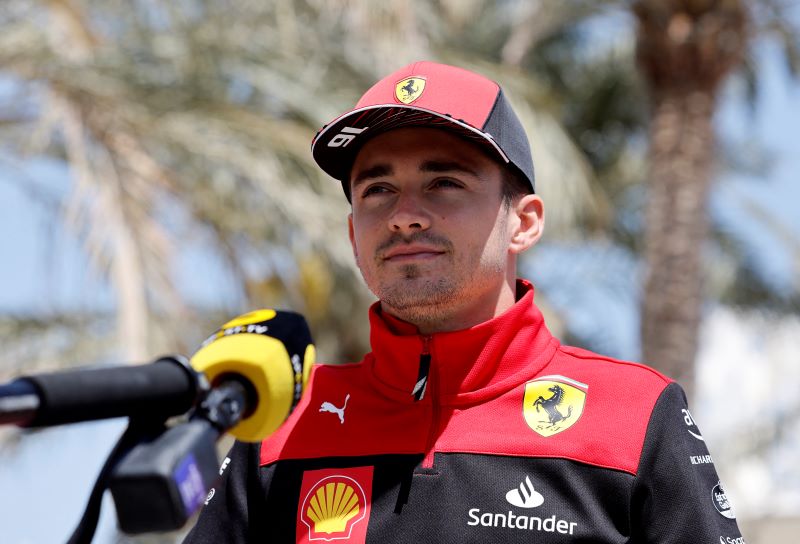 Foto Mobil Ferrari Sport. Meski Mobil Ferrari Berkembang Pesat, Charles Leclerc Belum