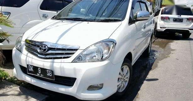 Harga Kijang Innova V Matic 2011. Kijang Innova V matic putih 2011 aslibali tangan 1 1053649