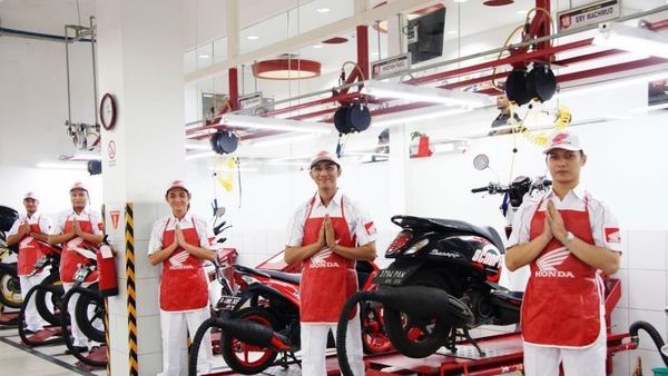 Jam Buka Dealer Honda. Ini Alamat dan Jam Operasional Dealer Motor Honda Surabaya