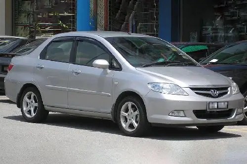 Konsumsi Bbm Honda City 2004. Ulasan Pengguna Honda City (2003-2008)