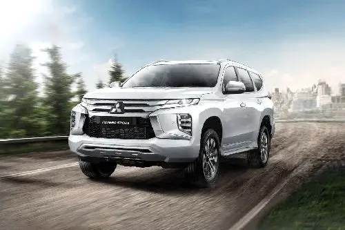 Interior Mitsubishi Pajero Sport. Mitsubishi Pajero Sport 2022 Harga OTR, Promo November