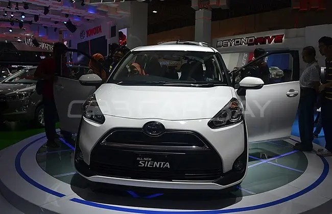 Perbedaan Sienta V Dan Q. Perbedaan Fitur Antar Varian Toyota Sienta