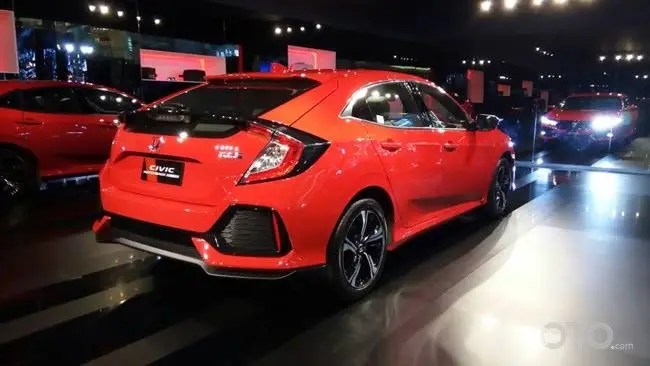 Perbedaan Civic Turbo Dan Type R. Perbedaan Honda Civic Hatchback dan Civic Sedan