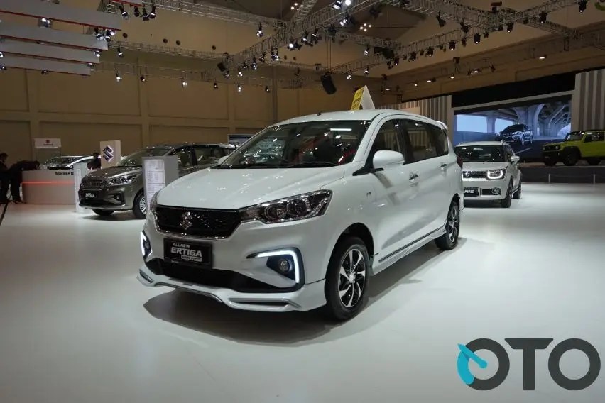 Perbedaan Ertiga Gl Dan Gx 2020. Panduan Membeli Suzuki Ertiga 2020, Kenali Varian dan Harganya