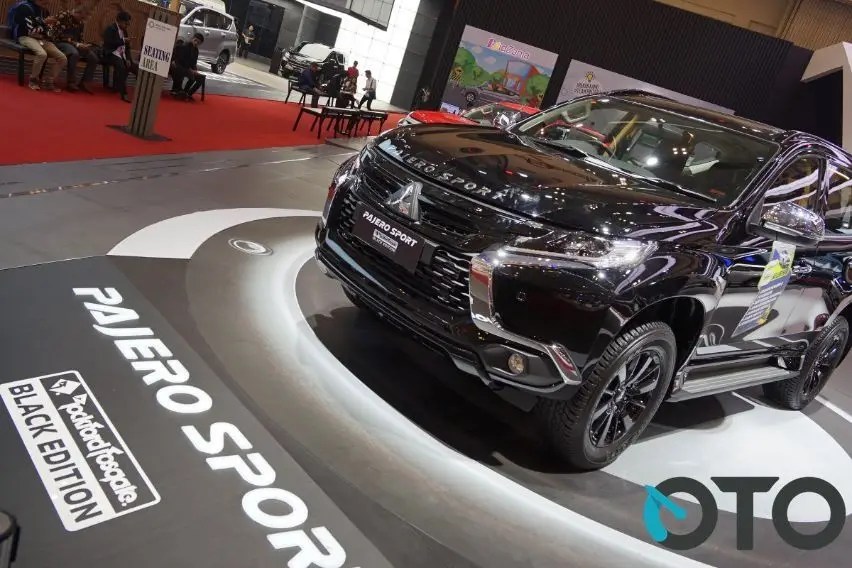 Harga Pajero Sport Rockford 2019. GIIAS 2019: Kenali Mitsubishi Pajero Sport Rockford Fosgate Black