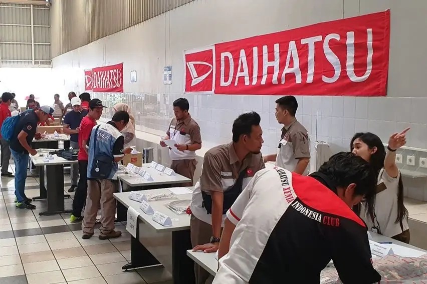 Harga Oli Genuine Daihatsu Ayla. Cuci Gudang Parts dan Oli, Daihatsu Kasih Diskon Hingga 40