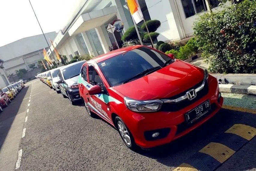 Apakah Honda Brio Satya Irit. Sedang Cari Hatchback Irit Bensin, Ambil Honda Brio RS atau Satya
