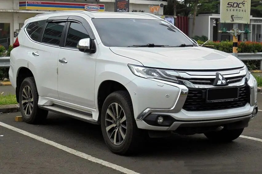 Harga Mobil Pajero Sport Bekas 2016. Rekomendasi Varian Mitsubishi Pajero Sport Bekas Tahun Muda