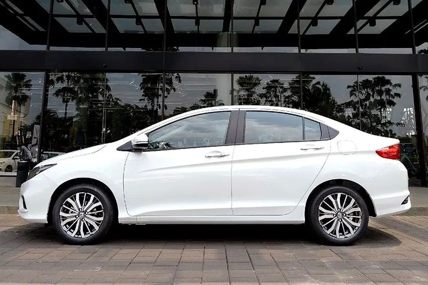 Mobil Honda Lama Sedan. Generasi Baru Honda City Sedan Datang, Cek Harga Bekasnya