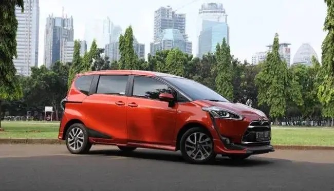Interior Sienta Tipe Q. Toyota Sienta Q 2016 Bekas, MPV Praktis yang Harganya Makin