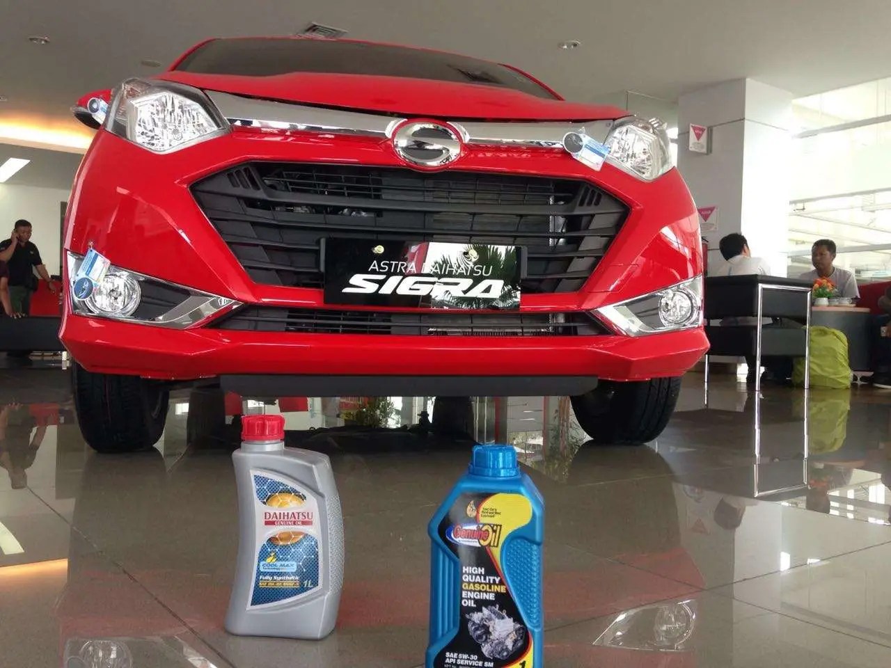 Oli Mesin Standar Daihatsu Sigra. Oli Tipe 0W-20, Pelumas Standar untuk Daihatsu Sigra