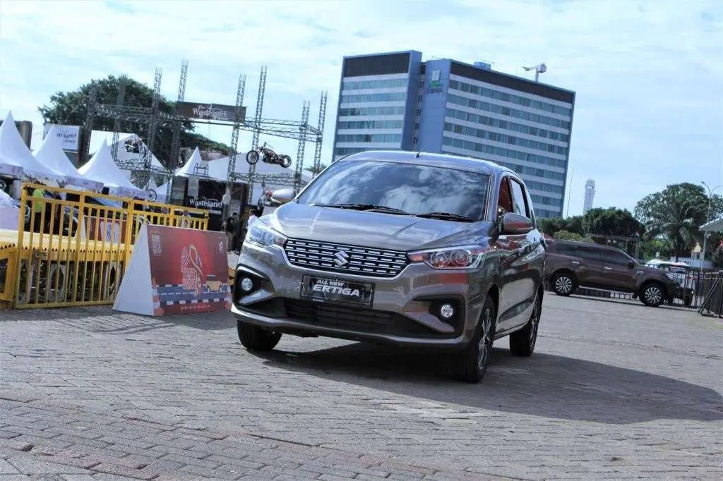 Oli Mesin Suzuki Ertiga Berapa Liter. Ini Harga Terbaru dan Biaya Servis Suzuki Ertiga 2020