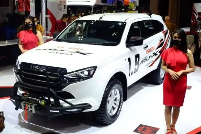 Harga Mobil Isuzu Mux 2021. GIIAS 2021: Ini Harga Resmi Isuzu mu-X 1.9 Turbo 4x4, Varian Lain