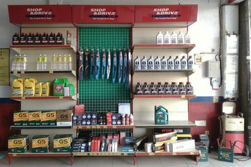 Harga Oli Di Shop And Drive 2021. Shop&Drive Kasih Promo, Beli Oli Mesin 2 Liter Dapat Gratis 2 Liter