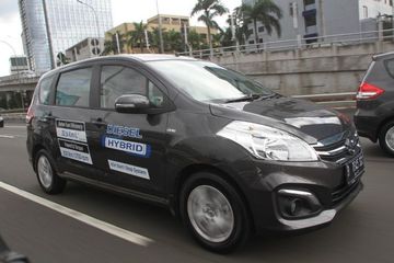 Harga Mobil Suzuki Ertiga Diesel. Unitnya Langka, Suzuki Ertiga Hybrid Diesel Bekas Harganya Cuma