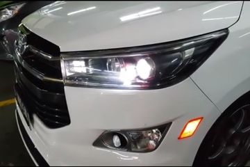 Cara Menyetel Lampu Depan Innova Reborn. Toyota Innova Reborn Bisa Atur Tinggi-Rendah Sorot Lampu, Modal