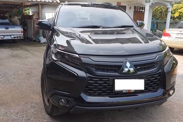 Pajero Sport Warna Hitam. Mitsubishi Triton Tampil Gagah, Pakai Topeng Pajero Sport Warna