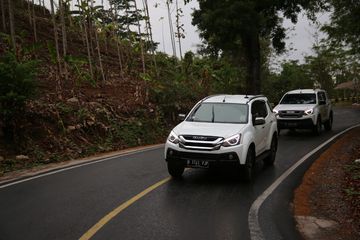 All New Isuzu Panther 2018. Isuzu MU-X Seken Tahun 2018 Desember 2020, All New Premier