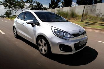 Harga Mobil Rio Bekas. Daftar Harga KIA Rio Bekas, Varian Ini Harganya Mulai Rp 95