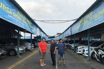 Mobil Bekas 50 Jutaan Semarang. Pebisnis Mobil Bekas di Semarang Raup Untung di Libur Natal dan