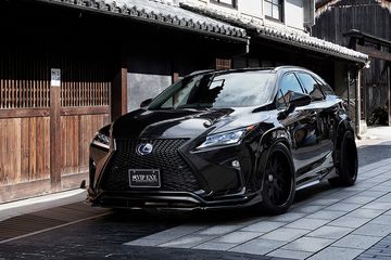 Modifikasi Mobil Warna Hitam. Modifikasi Lexus RX 450h Tampil Gambot Berkelir Hitam Sentuhan