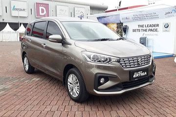 Harga Suzuki Ertiga Xl 7. Kedatangan Suzuki XL7, Kini Harga Ertiga Bekas Dibanderol Mulai