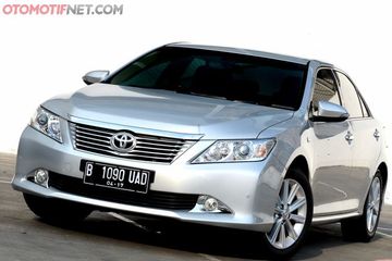 Konsumsi Bbm Toyota Camry. Perbandingan Konsumsi BBM dan Performa Toyota Camry XV40