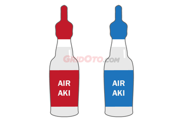 Harga Air Aki Jenis Zuur. Bingung Beli Air Aki Kok Ada yang Botolnya Warna Biru dan Merah