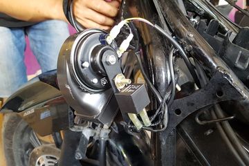 Klakson Avanza Untuk Motor. Pasang Klakson Aftermarket di Motor Tanpa Relay, Begini Efeknya