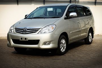 Harga Kijang Innova 2009 Diesel. Bisa Bikin Melongo, Harga Mobil Bekas Toyota Kijang Innova 2009