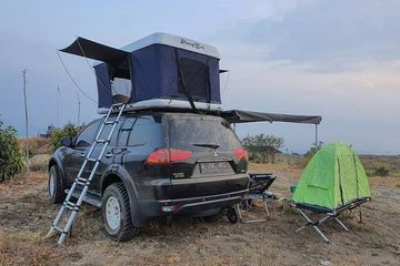 Mobil Yang Ada Rooftop. Pengin Overland Tapi Cuma Ada Mobil? Enggak Usah Beli Rooftop