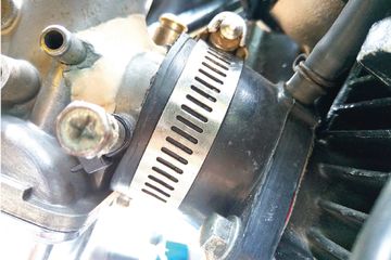 Mobil Karburator Susah Hidup. Motor Karburator Susah Dihidupkan, Bisa Jadi Ini Penyebabnya
