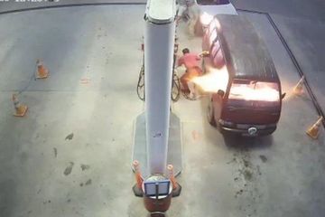 Bahan Bakar Mitsubishi Colt T120ss. Mitsubishi Colt T120SS Menyala Saat Isi BBM, Api Meledak di Kabin