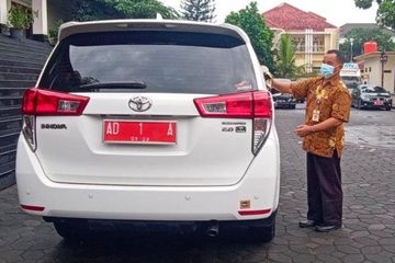 Toyota Kijang Innova Kapasitas Tempat Duduk 8. Kijang Innova Dipilih Gibran, Jadi Mobil Dinas Wali Kota Solo, Lebih