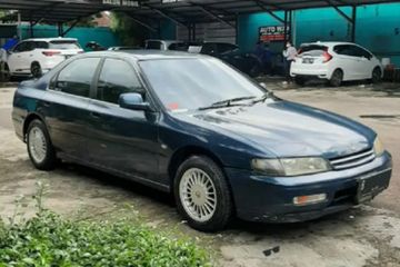 Mobil Sedan Tahun 90an. Daftar Harga Mobil Sedan Murah Tahun '90-an, Mulai Rp 40 Jutaan