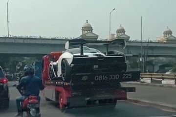 Harga Mobil Mclaren Senna. Beredar Video McLaren Senna Diangkut Truk Towing di Indonesia