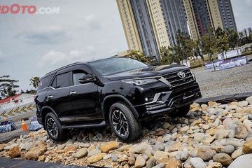 Harga Pajero Tipe Tertinggi. Harga Mitsubishi Pajero Sport Tipe Tertinggi Masih Lebih Mahal