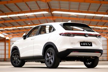 Beda Hrv S Dan E. Semua Varian Honda HR-V Dapat Honda Sensing, Beda Fiturnya