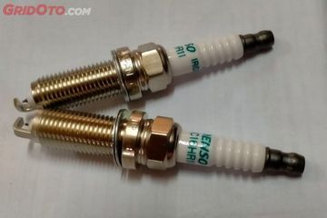Cara Mengganti Busi Mobil Sendiri. Jangan Ganti Busi Mobil Sendiri Sebelum Perhatikan Kode Ini