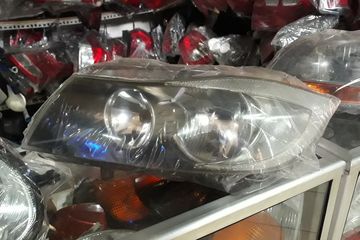 Harga Lampu Depan Avanza 2010 Original. Harga Lampu Depan Toyota Avanza Kondisi Bekas Mulai Rp 400