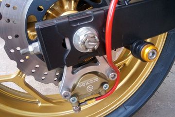 Cara Buang Angin Rem Cakram Belakang Motor. Ngoprek Santuy di Rumah, Trik Mudah Buang Angin Kaliper Bawah
