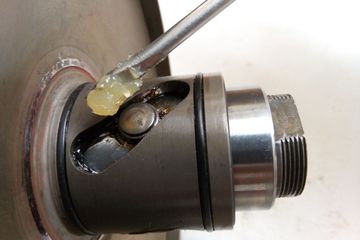 Jenis Grease Dan Fungsinya. Mengenal Gemuk CVT Motor Matic, Ada Dua Beda Fungsi, Jangan