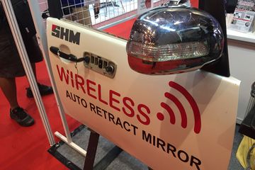 Cara Melepas Dudukan Spion Grand Livina. Solusi untuk Mobil yang Belum Punya Fitur Pelipat Spion Otomatis