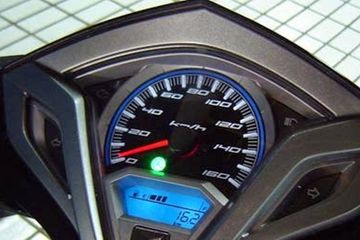 Indikator Bensin Avanza Berkedip. Indikator Bensin di Speedometer Berkedip Terus, Ternyata Ini