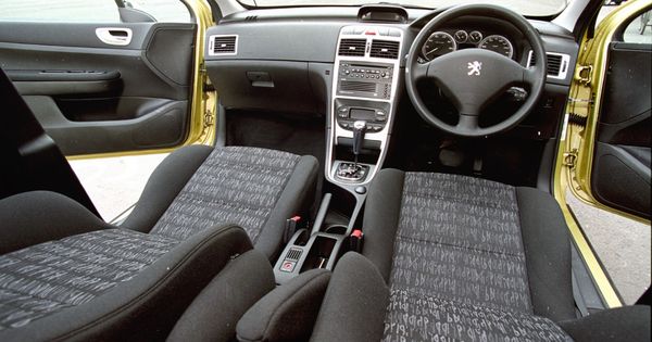 Cara Mengganti Filter Ac Honda Brio. Kabin Mobil Bekas Bau Apek? Komponen Ini Kotor, Bikin Bakteri